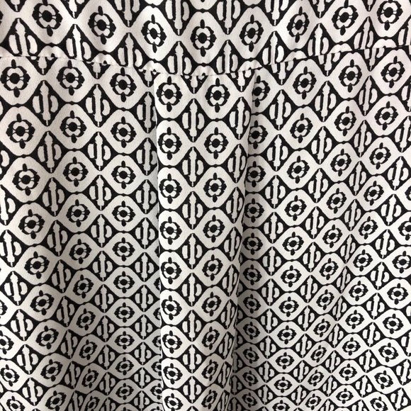 Pleione Flare Sleeve Flowy Top - Picture 4 of 5